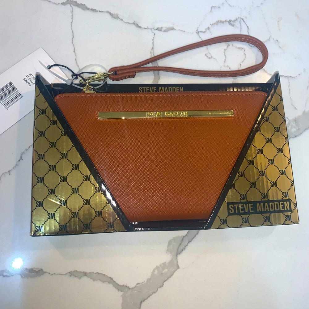 NWT Steve Madden Boxed Wallet Cognac & Gold